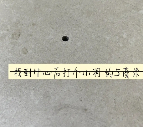 拉萨市瓷砖空鼓维修公司专业解答在瓷砖铺贴过程中，如果砂料搅拌不均匀，将会带来以下问题